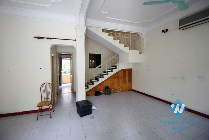 Garden house with 03 bedrooms for rent in Tay Ho area